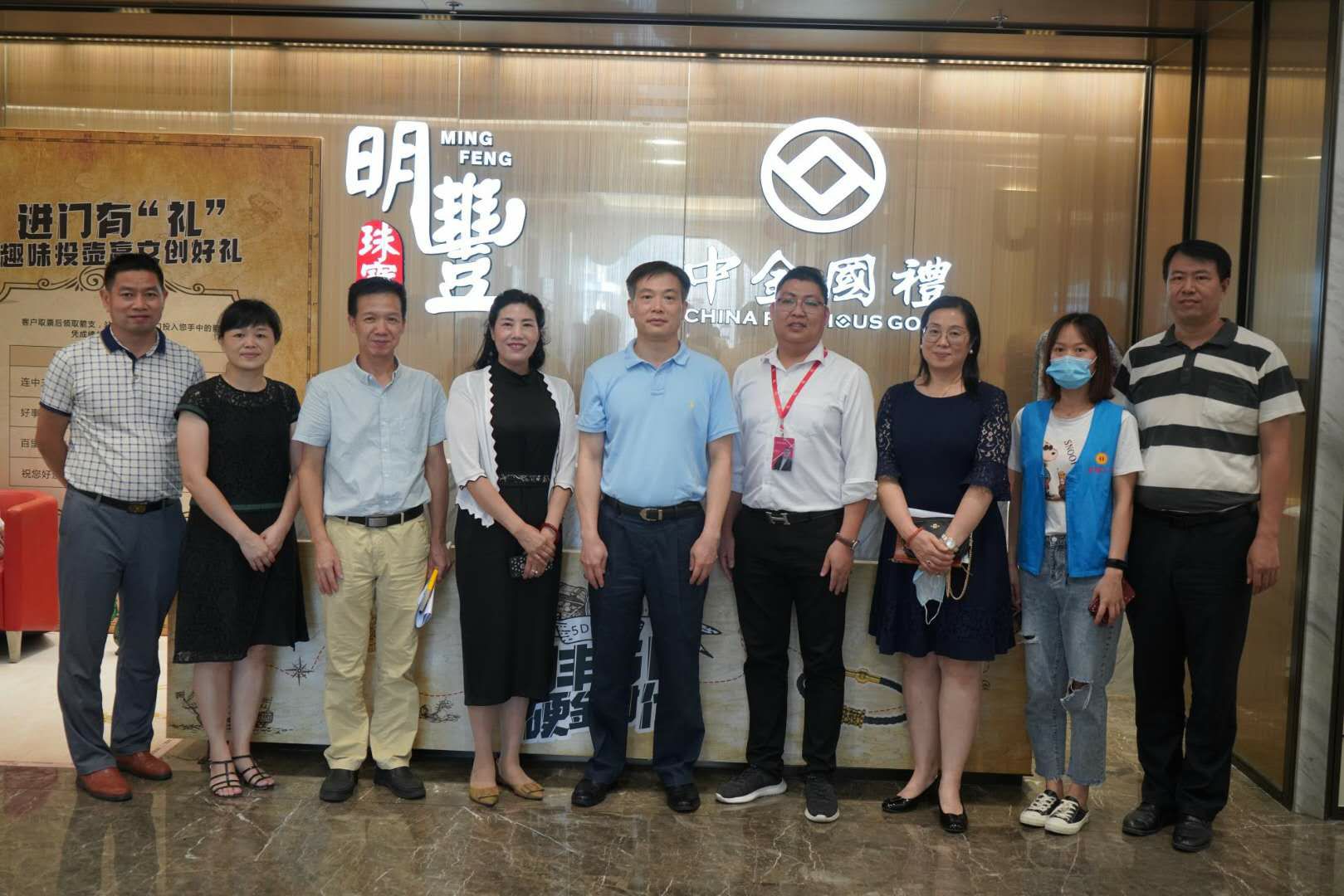 深圳市罗湖区总工会领导莅临南昌俊伟硬件创新与研发有限公司参观指导